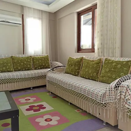 Apartment Central 2 Bedroom House With A Lovely Terrace And A Calming View In *