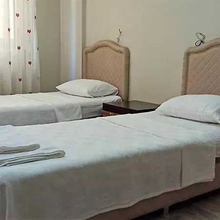 Central 2 Bedroom House With A Lovely Terrace And A Calming View In Apartment *