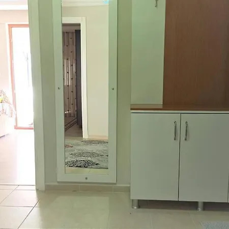Central 2 Bedroom House With A Lovely Terrace And A Calming View In