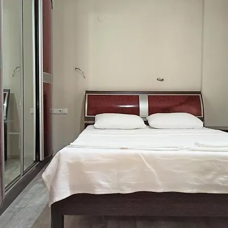 Central 2 Bedroom House With A Lovely Terrace And A Calming View In * 费特希耶